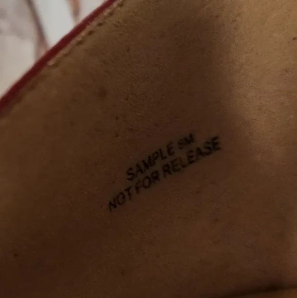 27 Edit Red Leather Pointed Toe Pumps Size 6 - Picture 10 of 10